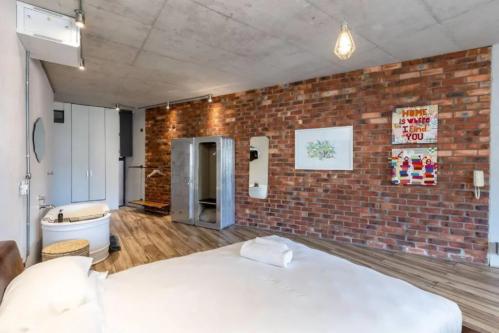 Trendy Loft Apartment Near The Waterfront And Cbd ケープタウン