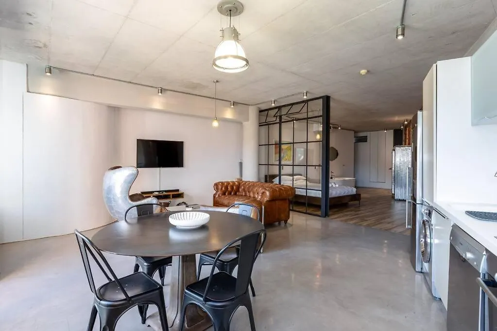 Trendy Loft Apartment Near The Waterfront And Cbd ケープタウン 南アフリカ