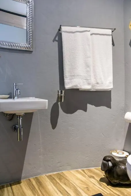 Trendy Loft Apartment Near The Waterfront And Cbd Cape Town South Africa
