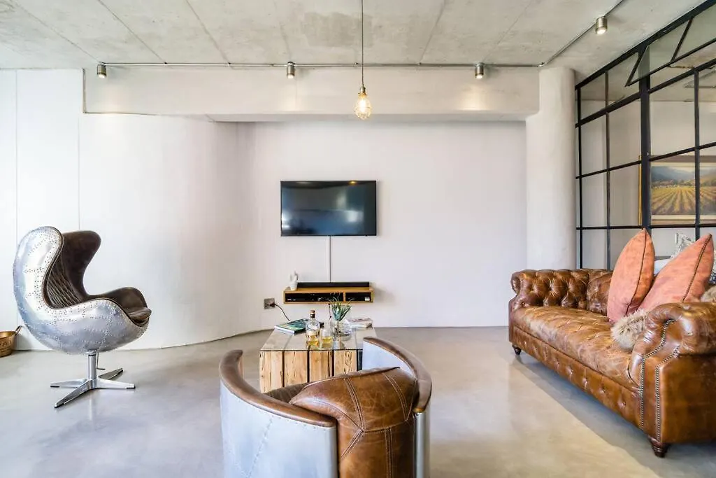 Trendy Loft Apartment Near The Waterfront And Cbd Cape Town