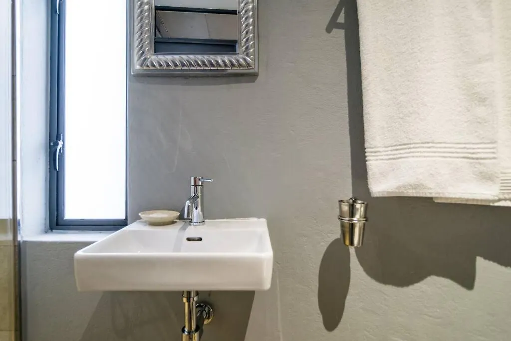 Trendy Loft Apartment Near The Waterfront And Cbd Cape Town