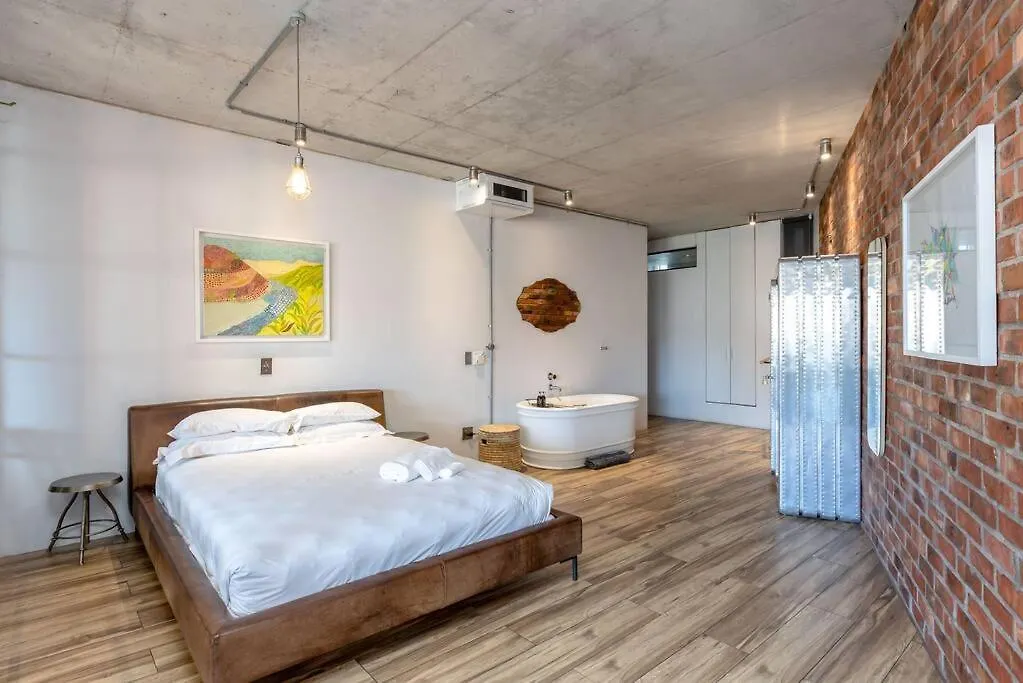 Trendy Loft Apartment Near The Waterfront And Cbd Cape Town